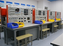 物聯(lián)網(wǎng)基礎(chǔ)電路實(shí)訓(xùn)室