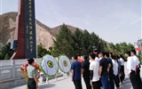 “瞻仰革命先烈，弘揚(yáng)愛(ài)國(guó)精神”主題黨日活動(dòng)