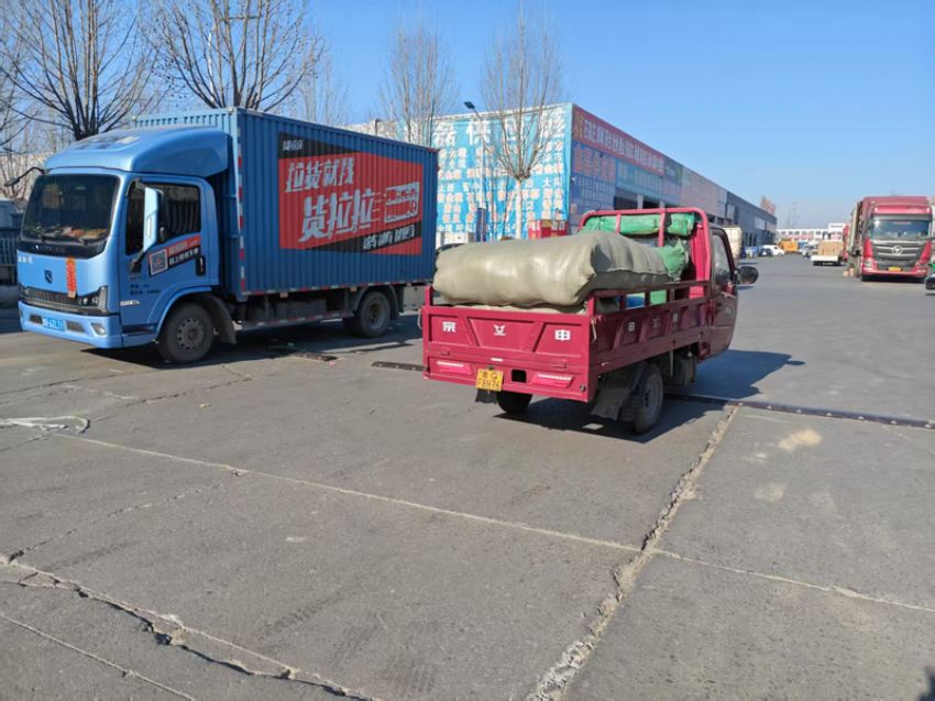 點擊查看詳細(xì)信息<br>標(biāo)題：發(fā)貨現(xiàn)場 閱讀次數(shù)：0