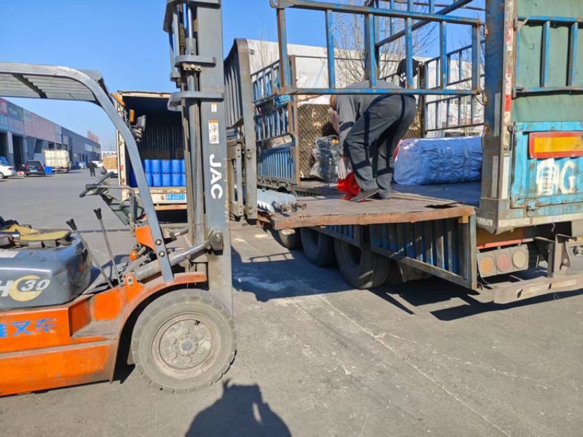 點擊查看詳細(xì)信息<br>標(biāo)題：發(fā)貨現(xiàn)場 閱讀次數(shù)：0