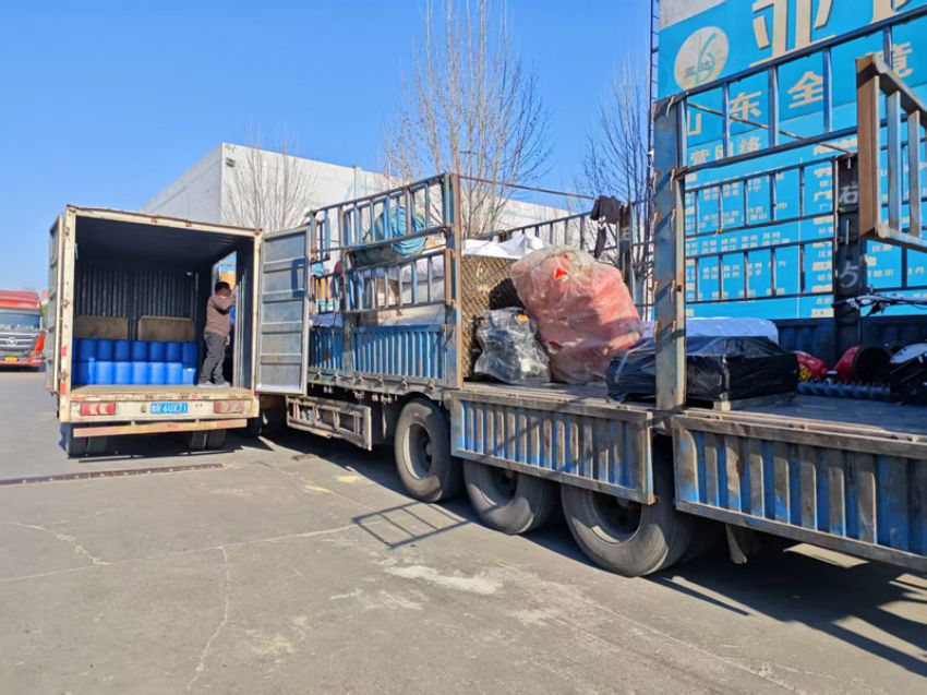 點(diǎn)擊查看詳細(xì)信息<br>標(biāo)題：發(fā)貨現(xiàn)場(chǎng) 閱讀次數(shù)：0